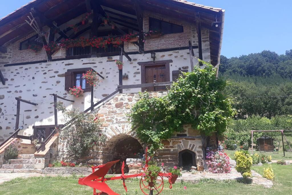 Caserio Vasco Con Piscina Y Barbacoa Orozko Exterior foto
