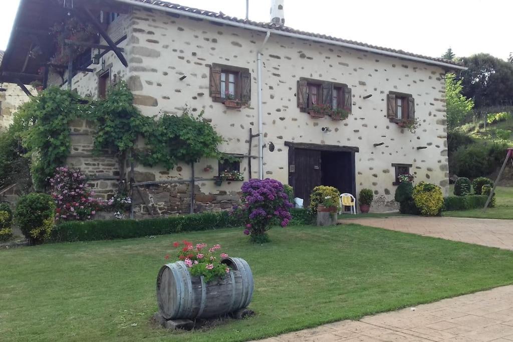 Caserio Vasco Con Piscina Y Barbacoa Orozko Exterior foto