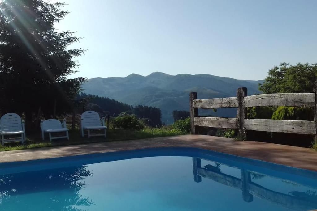 Caserio Vasco Con Piscina Y Barbacoa Orozko Exterior foto