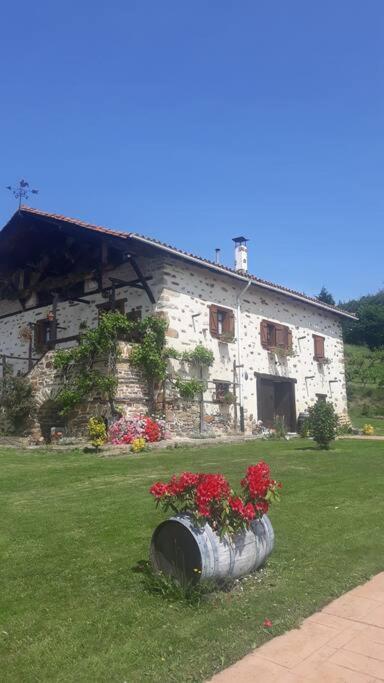 Caserio Vasco Con Piscina Y Barbacoa Orozko Exterior foto