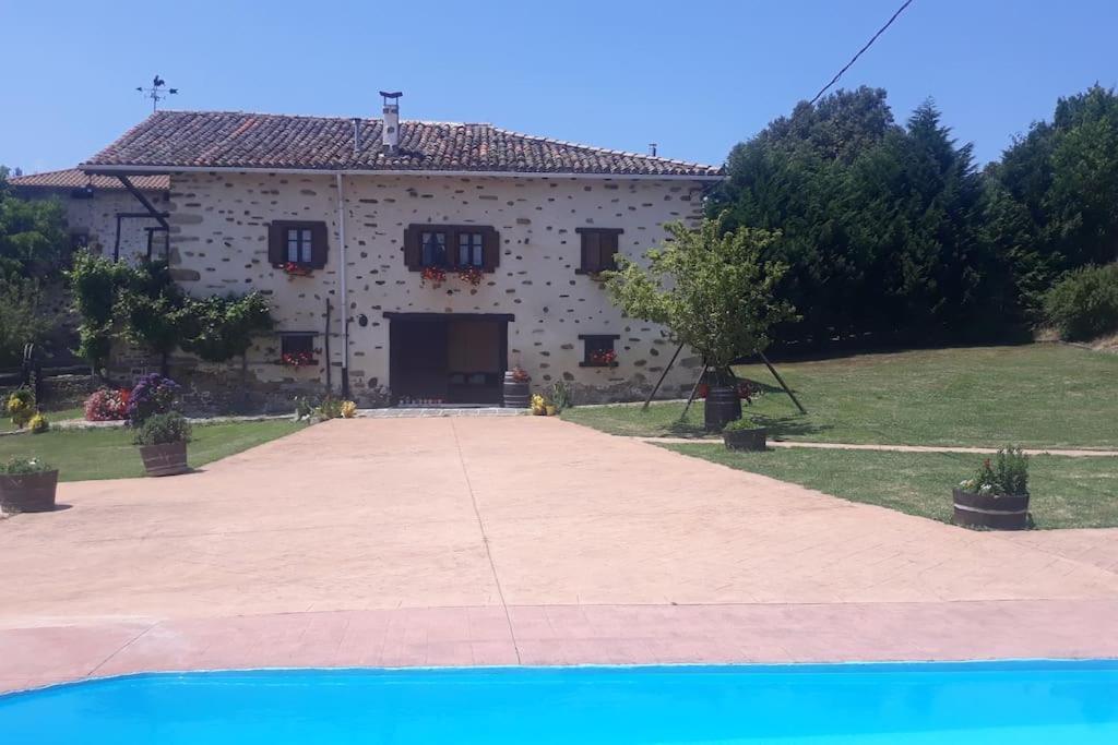 Caserio Vasco Con Piscina Y Barbacoa Orozko Exterior foto